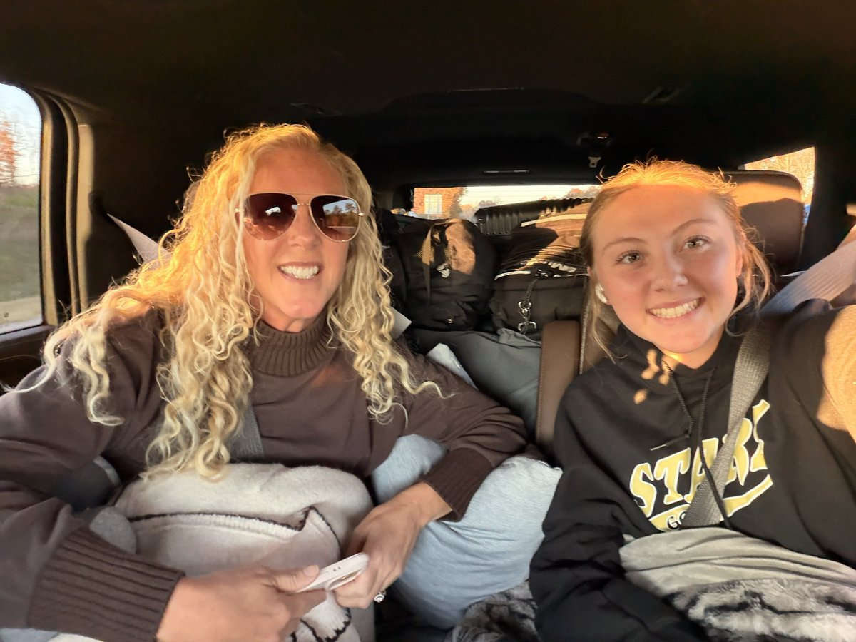 BellaGoding27's tweet image. FLORIDA BOUND ☀️😎⛱️‼️‼️ Let’s goooo @StarzGold @StarzGold_16u @CoachBrandon24