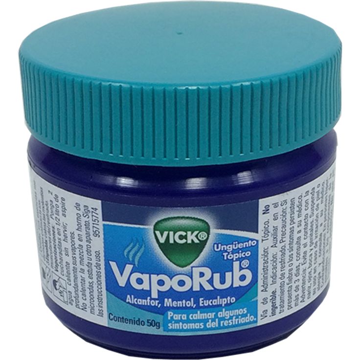 fogondpalo's tweet image. ¿Sabías que Vicks VapoRub tiene 114 años? 
Un ungüento casero que se convirtió en leyenda. 
La FDA lo aprueba sólo para el pecho, pero abuelas en todo el mundo juran que cura hasta el alma.   Hilo 🧵👇