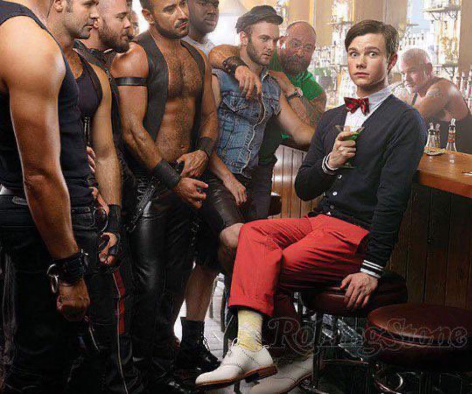 cheevrios's tweet image. i genuinely cant believe this photo is real what were they even thinking????? 😭😭