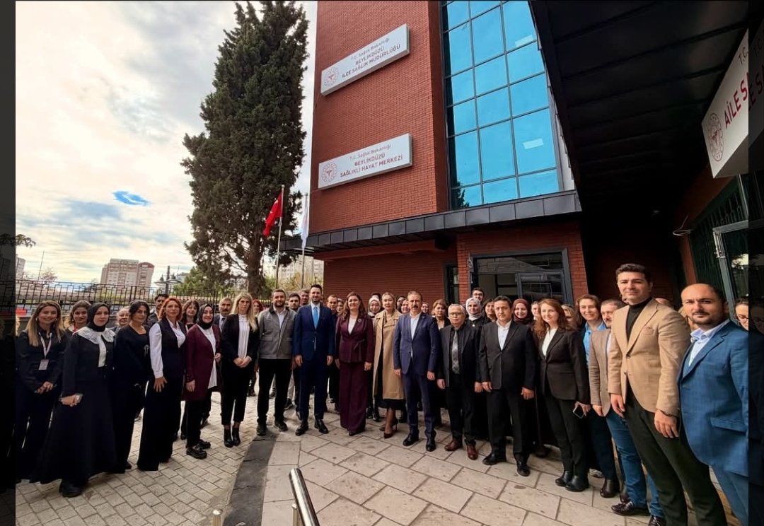 arvas_dilaver's tweet photo. AK Parti hükümetinin Beylikdüzü'ne bir hizmeti daha.
Sağlık Bakanlığımızın İlçemize kazandırdığı İlçe Sağlık Müdürlüğü’nün yeni binasının açılışına, Kaymakamımız Sn. @bulent_karacan_, İlçe Başkanımız Sn. @mnecatiisik, ilçe yöneticileri ve Meclis üyelerimizle katıldık. https://t.co/0k45Q9WGHF