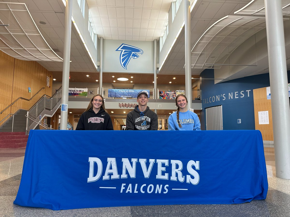 A proud day at Danvers High! 🎓💙
Congratulations to our student-athletes who signed their Letters of Intent today, committing to continue their academic and athletic journeys at the collegiate level. #FalconPride #NLISigningDay