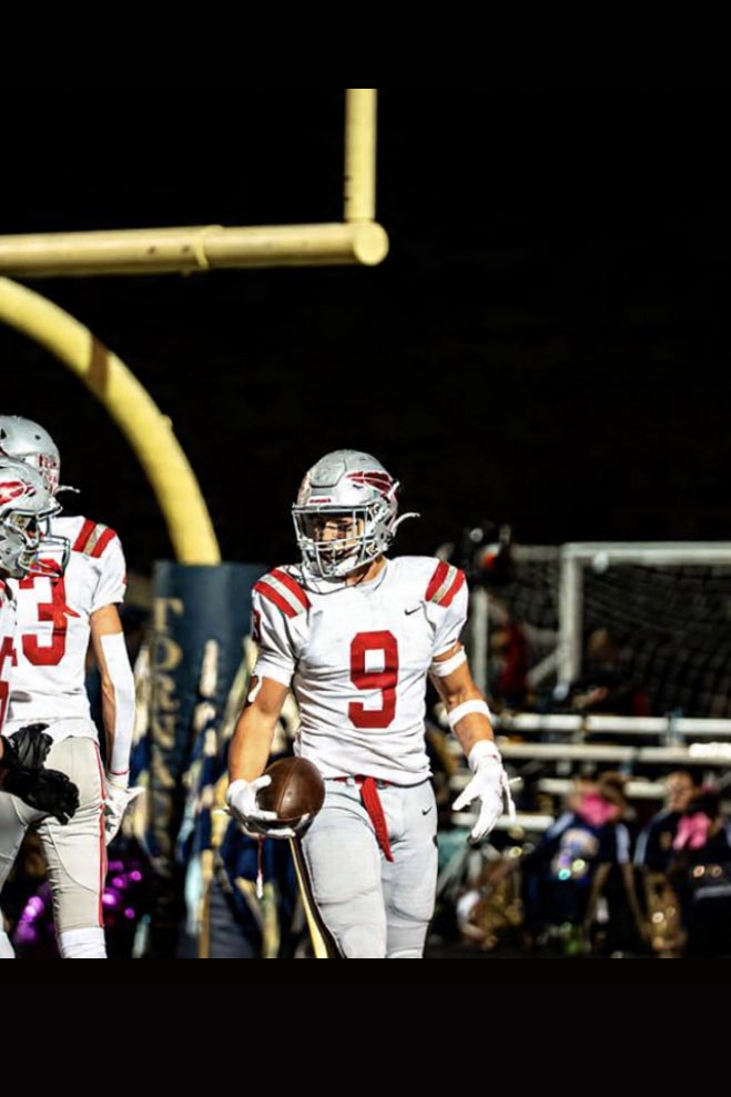 ‼️Jr Yr Highlights‼️
6’0 210 TE/MLB
Conf Champs
Off:
Unanimous 1st Team All-League
7 TD
40 Rec
594 Yds
14.9 YPC
hudl.com/v/2TBfva
Def:
Unanimous 1st Team All-League
82 Tackles
12 TFL
1 FF
1 Int 
1 Sack
hudl.com/v/2TBbXW
<a href="/RedmenFootball/">Bellevue Football</a> <a href="/CoachAShepherd/">Alex Shepherd</a> <a href="/coachmercer56/">Coach Mercer</a>