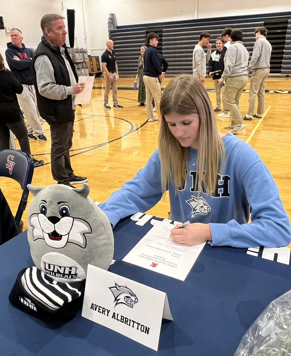 Saint Viator Girls Volleyball tweet media