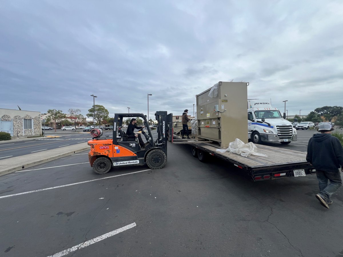 recycleharmony's tweet image. Our solar-powered P200 compactor is in high demand, providing the space-saving waste management &amp;amp; energy savings that sustainability-minded &amp;amp; LEED certified businesses LOVE! This one was just installed in Alameda, CA. #recycleharmony #verticalcompactors #solarcompactors