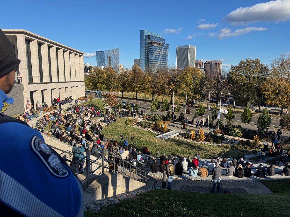 The Division of Capitol Police proudly honored the heroes who have served our nation at the @vawarmemorial yesterday. Thank you to our dedicated team for ensuring the event was safe, well-organized, and a meaningful tribute to our veterans. #VeteransDay