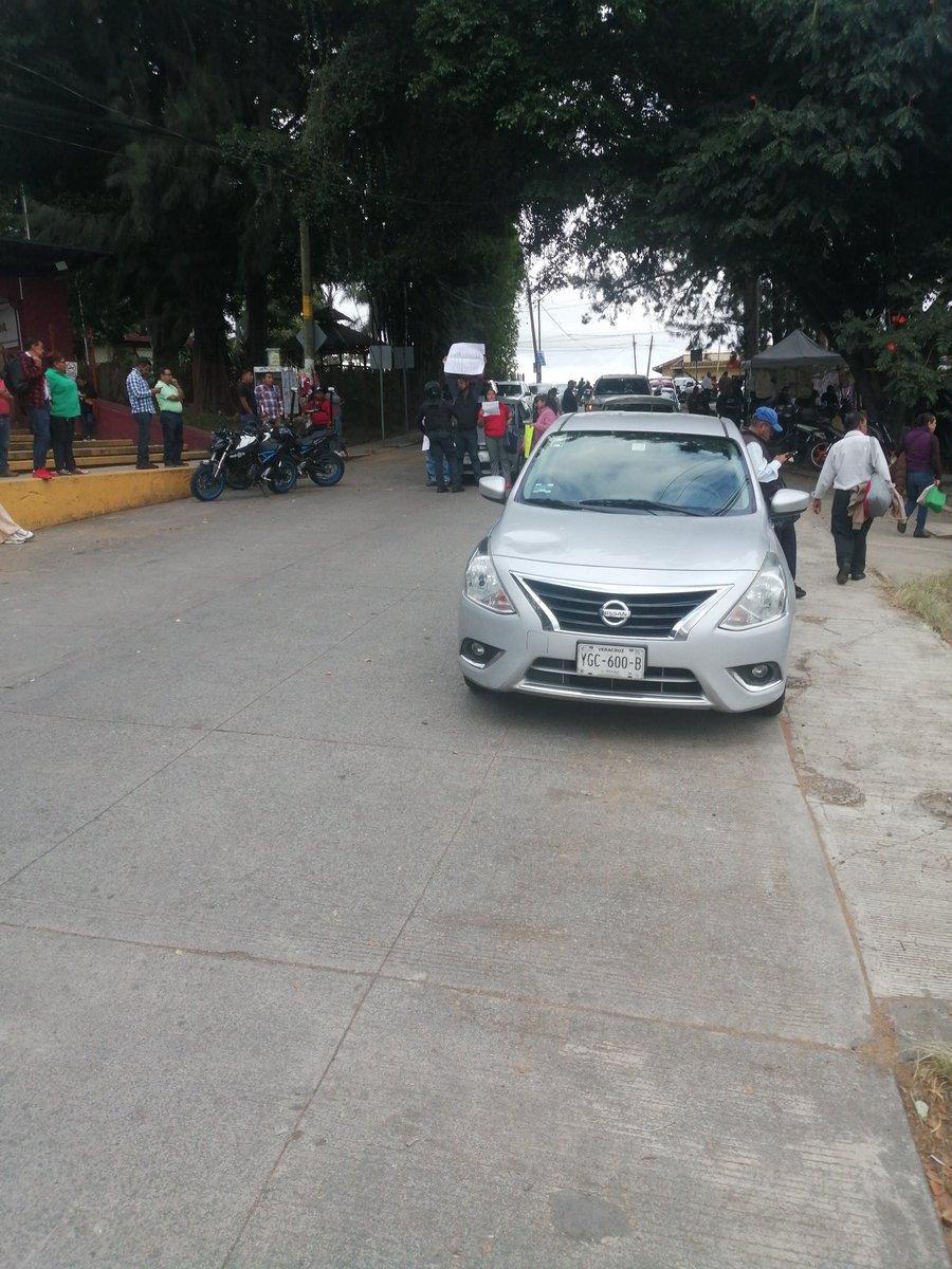 jrene84's tweet image. Todos unidos todos somos @upav_edu ya pagales @rocionahle #VeracruzEstaDeModa dónde quedo el dinero del personal que labora en #UPAV