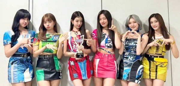 neverniaaaaz's tweet image. How can a unreleased song be plagiarized? acting like race concept hasn’t been a thing in kpop for years 😭