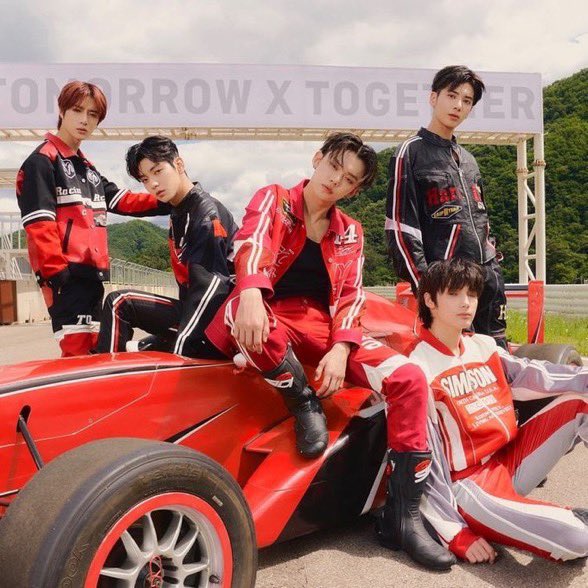 neverniaaaaz's tweet image. How can a unreleased song be plagiarized? acting like race concept hasn’t been a thing in kpop for years 😭