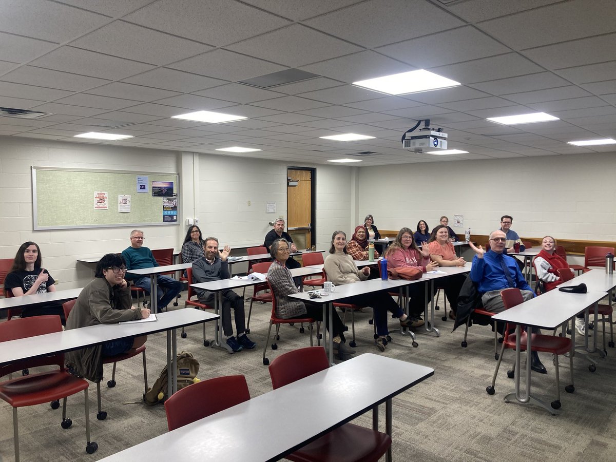 EdwardECurtisIV's tweet image. Thank you @INHumanities for sponsoring my public talk, hosted by Prof. Elizabeth Gritter, at @IUSoutheast about the long history of Arab Americans in Indiana. A lovely day with students, faculty, staff, and community members.