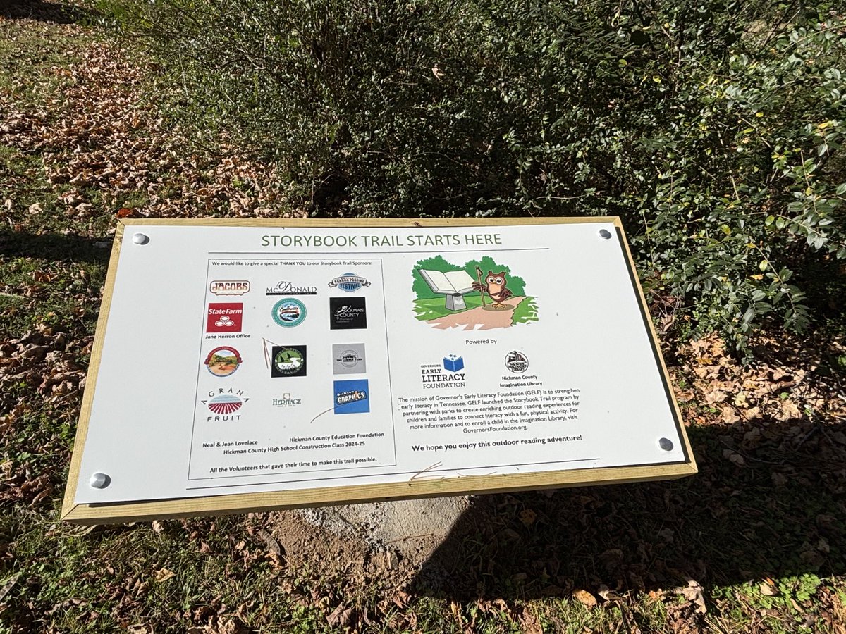 Excited to attend the ribbon cutting event for the new Storybook Trail in Centerville this afternoon! ⁦<a href="/GovLiteracyTN/">Governor's Early Literacy Foundation</a>⁩