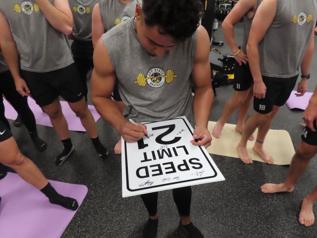 Congratulations to the 3️⃣ <a href="/AppBaseball/">App State Baseball</a>  athletes to join the 21 mph club!

<a href="/CharlieEvans_8/">Charlie Evans</a> 
Steven Smith
<a href="/josephzamoraa/">Joseph Zamora</a> 

This recognition is earned by reaching 21 mph on three separate occasions per <a href="/KinexonSports/">KINEXON Sports</a>.