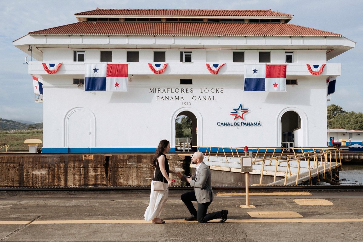 Así como este Canal une dos océanos… nosotros decidimos unir nuestras vidas. ❤️
She said yes 💍