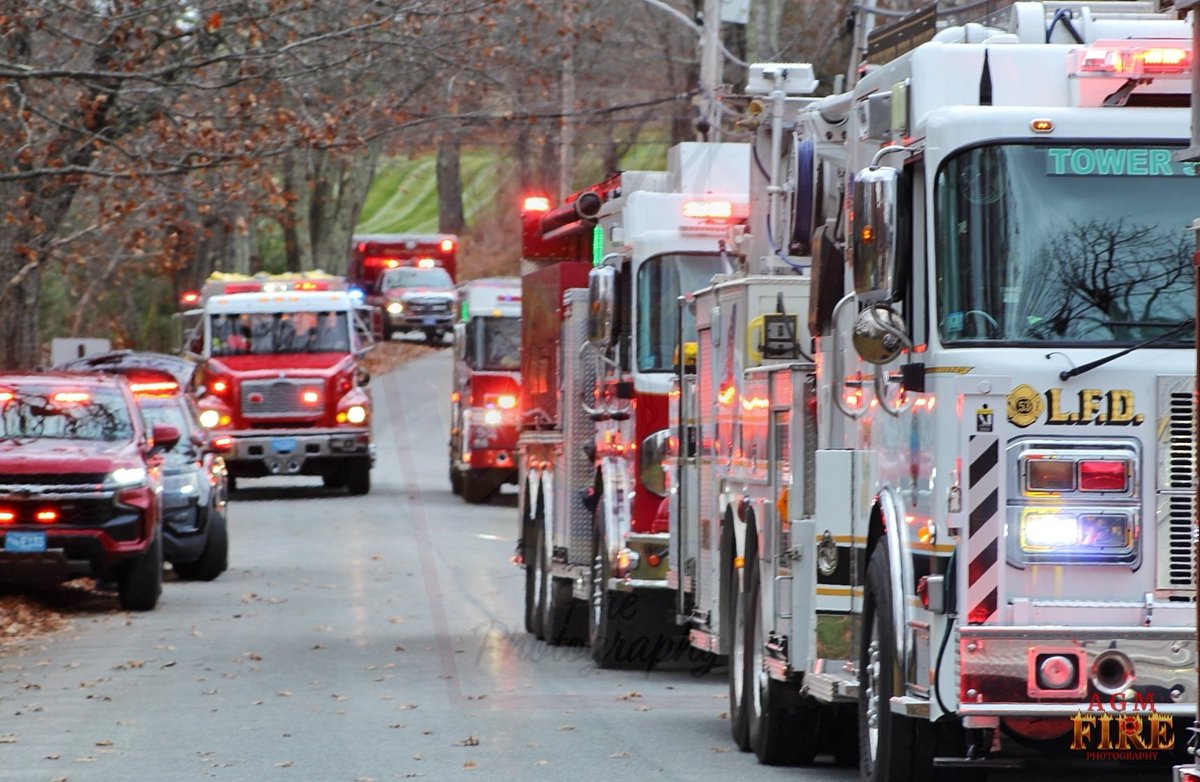 Paxton jakes and their mutual aid partners worked a 2-alarm fire in a private dwelling  on Tuesday afternoon. 

See the full article and gallery at: agmfirephotography.smugmug.com/2nd-alarm-Paxt…
