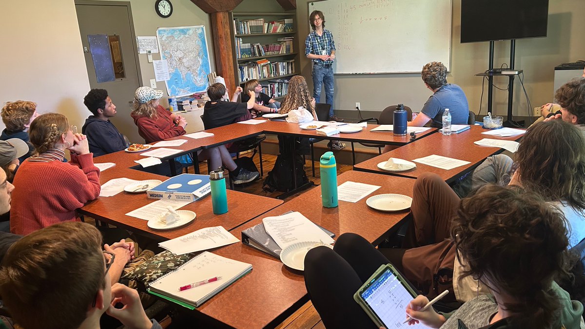 CommunityHS's tweet image. Our new Math/CS Club gives students the opportunity to learn how computer programming can be one of the most versatile tools out there when it comes to problem solving.
Of course they have to start at the beginning... learning binary 1s and 0s!