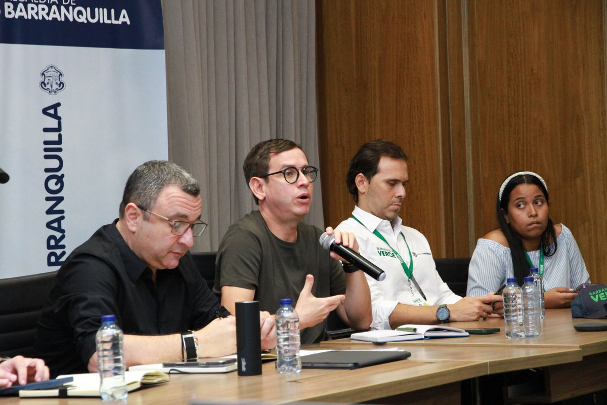 alcaldiabquilla's tweet image. En la mesa de seguimiento de esta semana coordinamos las medidas de seguridad, movilidad y logística para los eventos masivos de este puente festivo, como el Gran Premio Electrolit del Caribe y Expodrinks.

Trabajamos articuladamente para garantizar jornadas seguras y en orden.