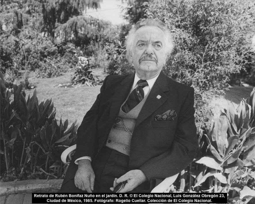 Cumpleaños de Rubén Bonifaz Nuño

“Amiga a la que amo: no envejezcas. / Que se detenga el tiempo sin tocarte; / que no te quite el manto / de la perfecta juventud. Inmóvil / junto a tu cuerpo de muchacha dulce / quede, al hallarte, el tiempo”.