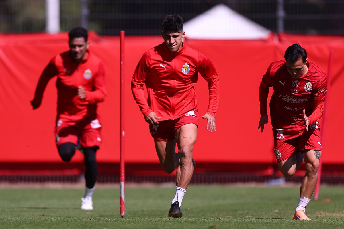 CHIVAS tweet media