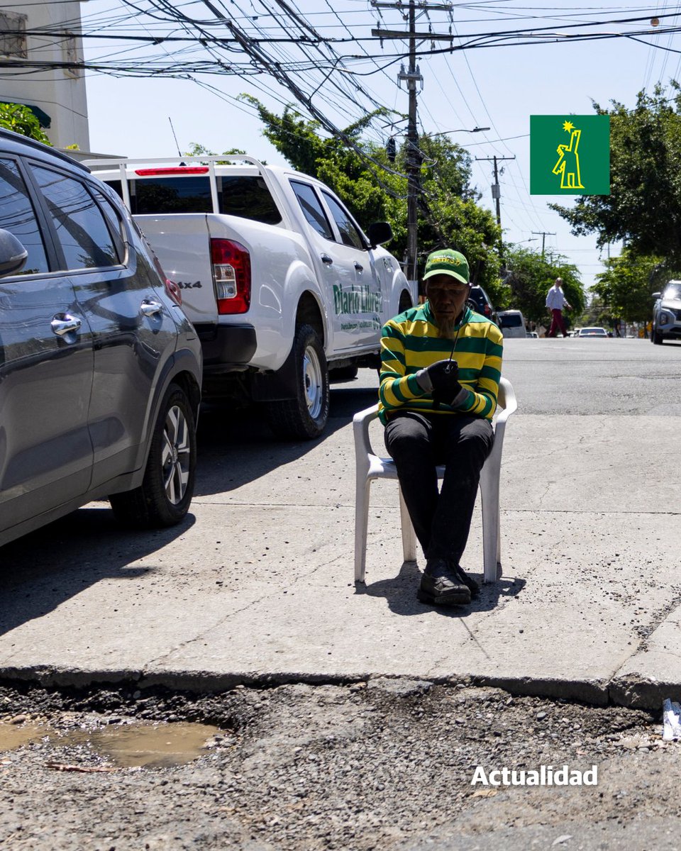 DiarioLibre's tweet photo. 🕳 | #JoséBoqueteDL | El asfalto de un badén en la calle Manuel de Jesús Galván casi esquina Francia, en el sector de Gascue, está en mal estado. Este problema se encuentra en su fase inicial, pero podría agravarse
🔗https://t.co/eZlA7vGoaG
#DiarioLibre #Noticias #Gascue #SantoDomingo #JoséBoquete