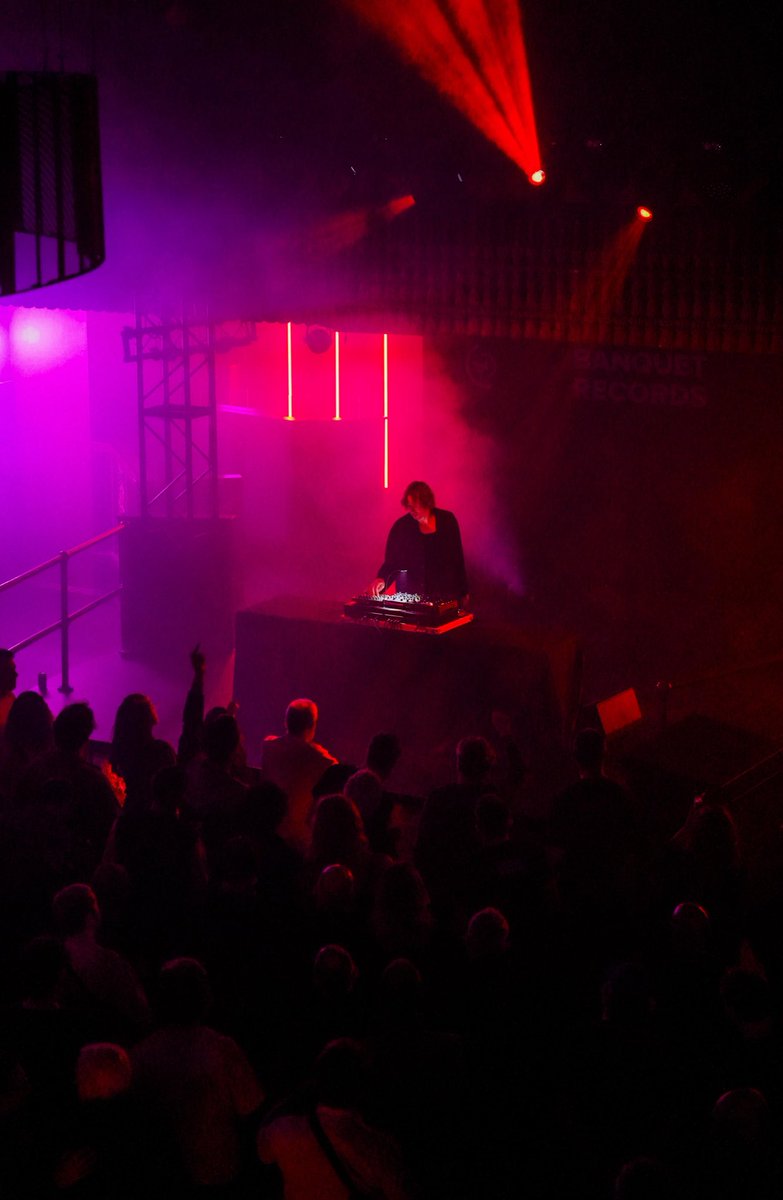 BanquetRecords's tweet photo. Daniel Avery bringing his live solo set to Circuit.  building, morphing, atmospheric techno with acidic overtones; a performance to remember in support of new album TREMOR
📷: @BobbyVMedia https://t.co/hCm64nMnCL