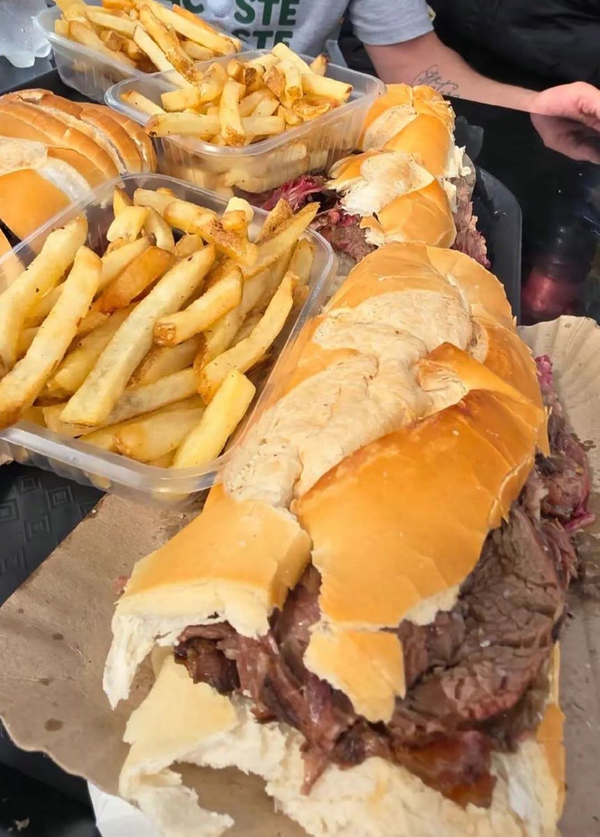 Nada más rico que un buen sándwich de vacío con papas fritas 🔥🔥🔥🔥🔥