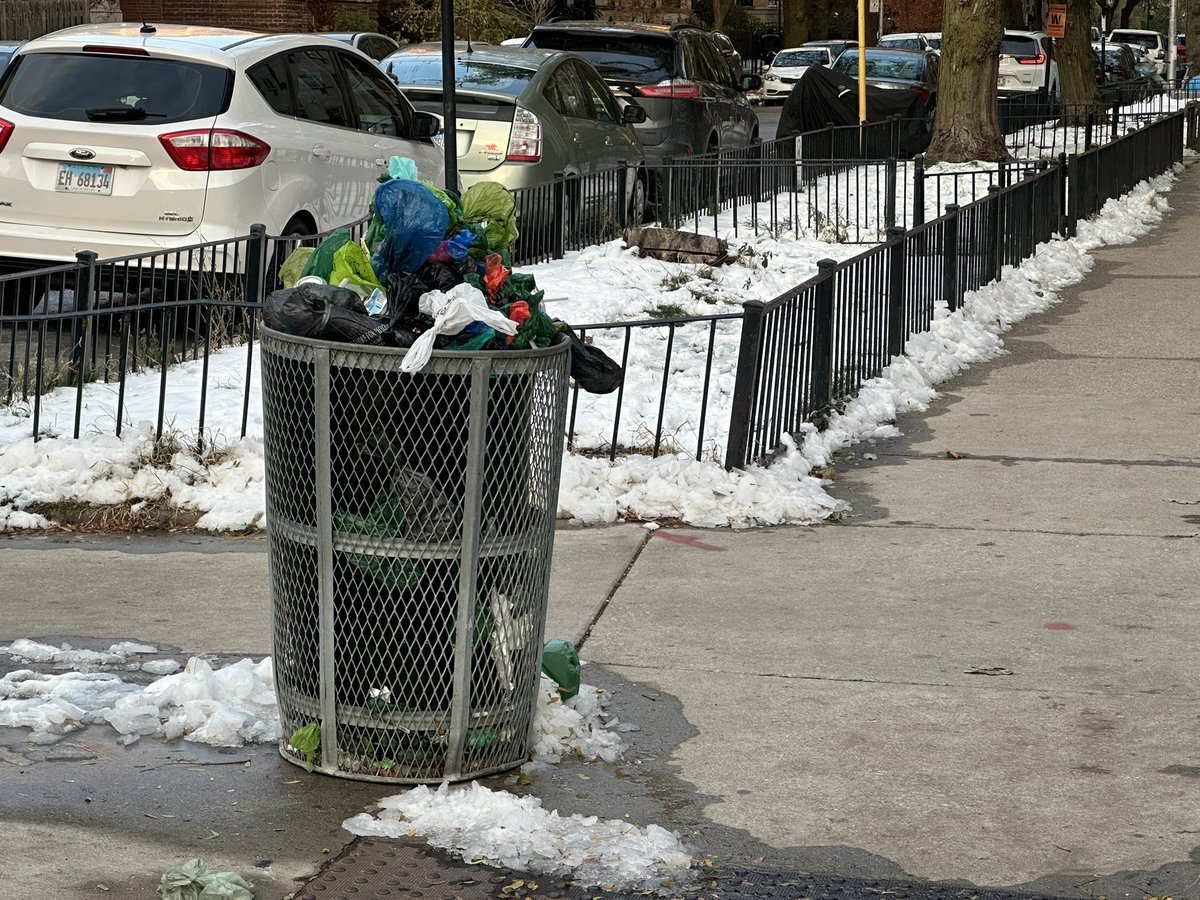 publicpolicyman's tweet image. Why are city garbage cans always overflowing like these today on North Pine Grove at Waveland  &amp;amp; Grace Streets? 

CITY of CHICAGO COMPLETELY MISMANAGED : The city continues an a downward spiral with empty storefronts, never ending road construction, increasing taxes, massive…