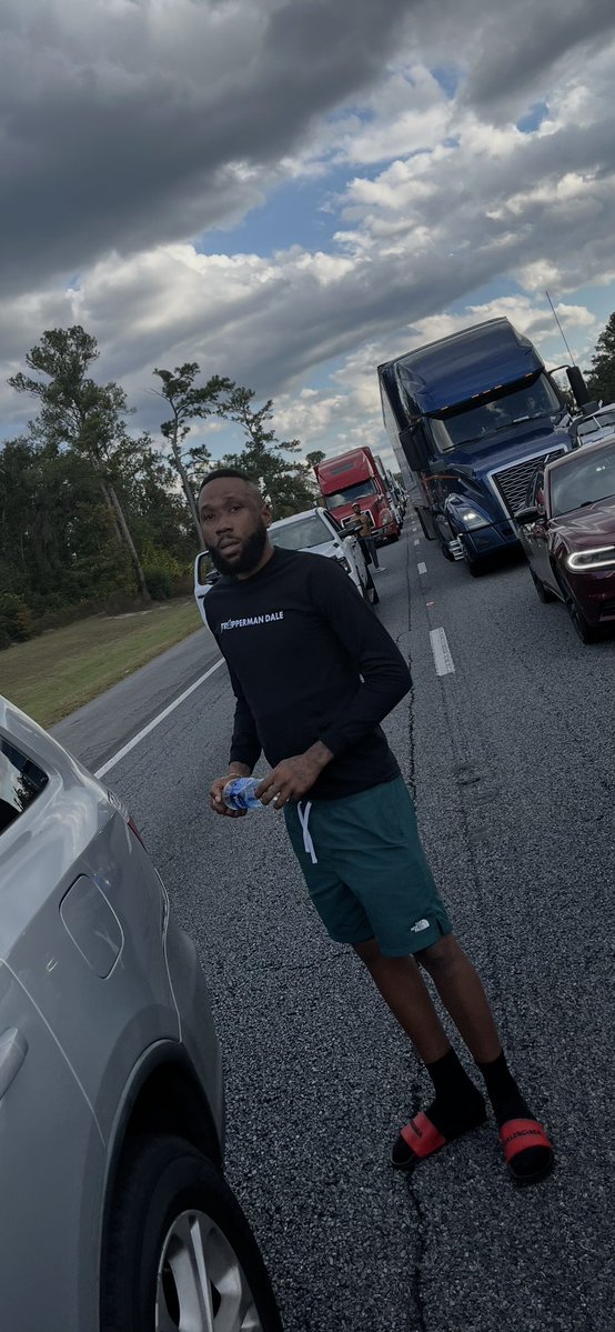 I Deep In Traffic🏁