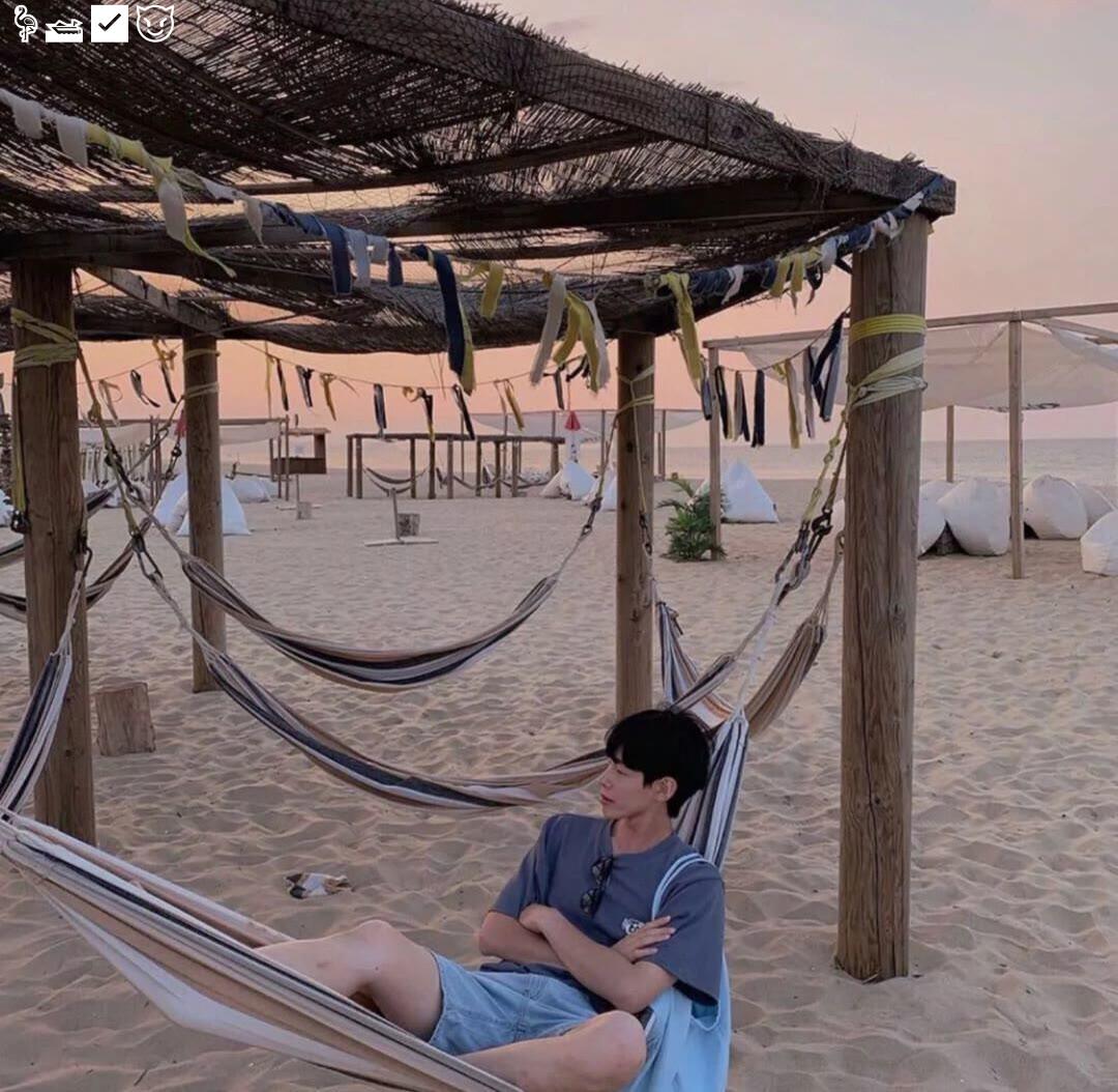 People move new chances outsideℹ🌏📰🥩🐝