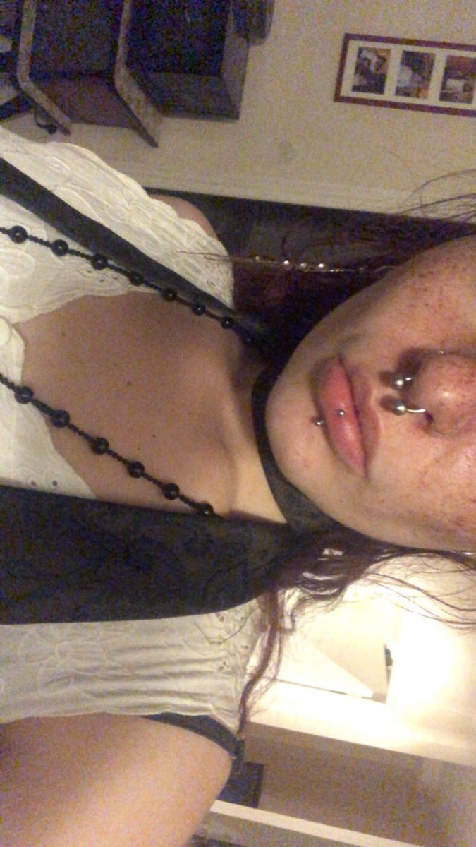 lesbiandelusion's tweet image. c bien pcq il faut que je #preuve