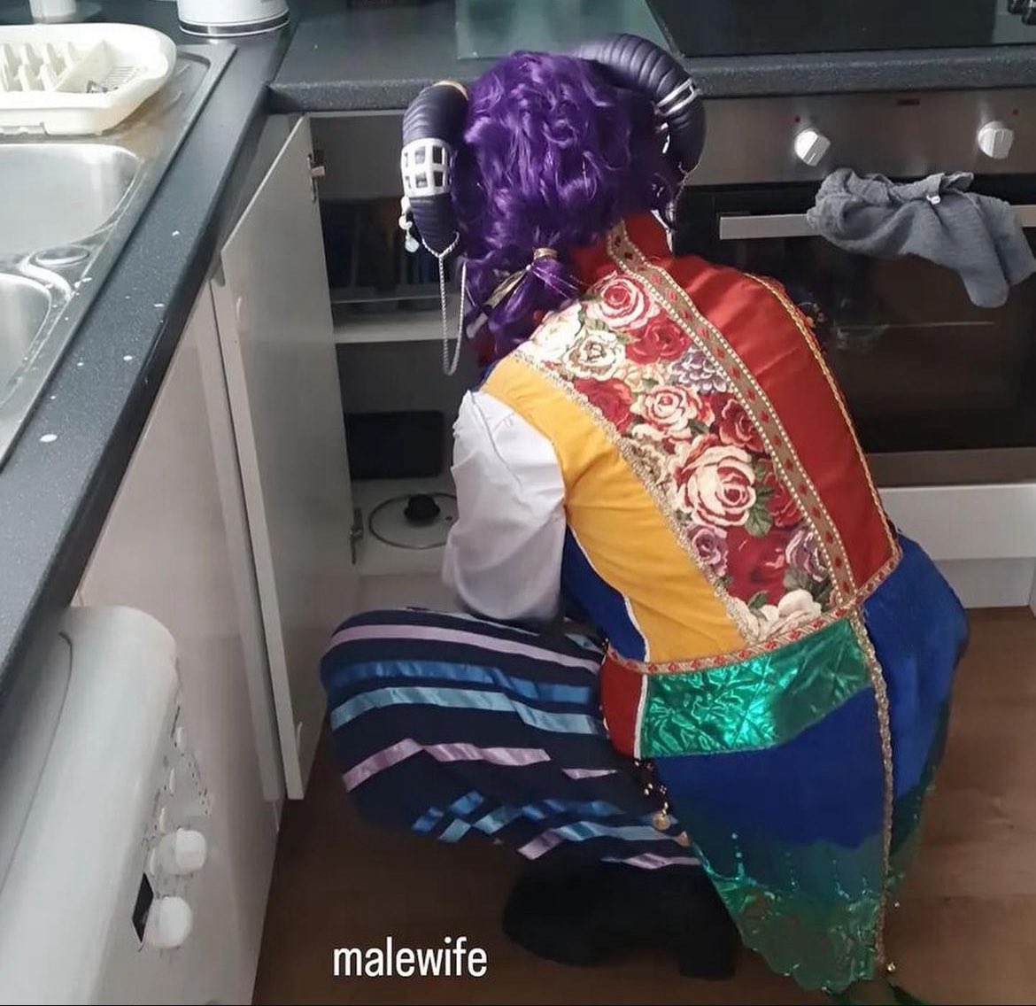 nr1mitskistan's tweet image. found these again LMAO still some of my fave mollymauk pics