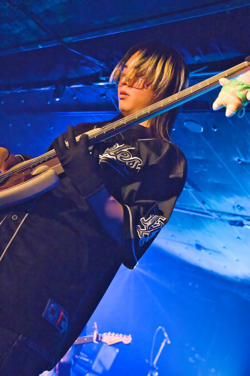 gkiw68's tweet image. 2025/11/12(水)
#ステレオドロシー
#三国ヶ丘FUZZ

みんな音大で楽器上手いしやっぱり曲がいい‼️ドロシーは2回目ですが曲は全部知ってるので、最前で拳上げてノリノリでした♪はたから見たら何度も来てる熱心なファンに見えたかも笑？いつの間にか何だか楽しくなってました♪😆
@stereo_dorothy