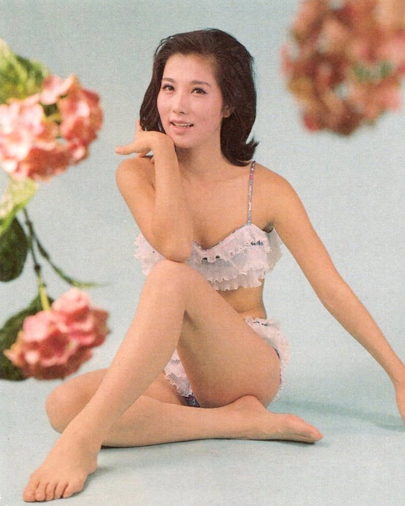 今日は大原麗子さん誕生日｡私の若き日､素敵な大人女性と無邪気な少女の顔を併せ持ち抜群の人気を誇った彼女｡故に60年代出演作を観た時はそのズベ公ぶりに驚いたものです｡しっとりした佇まいに掠れた声､時折見せるユーモラスな姿｡しかしどこか寂しげな影が｡そして病魔は彼女を奪ってゆきました｡