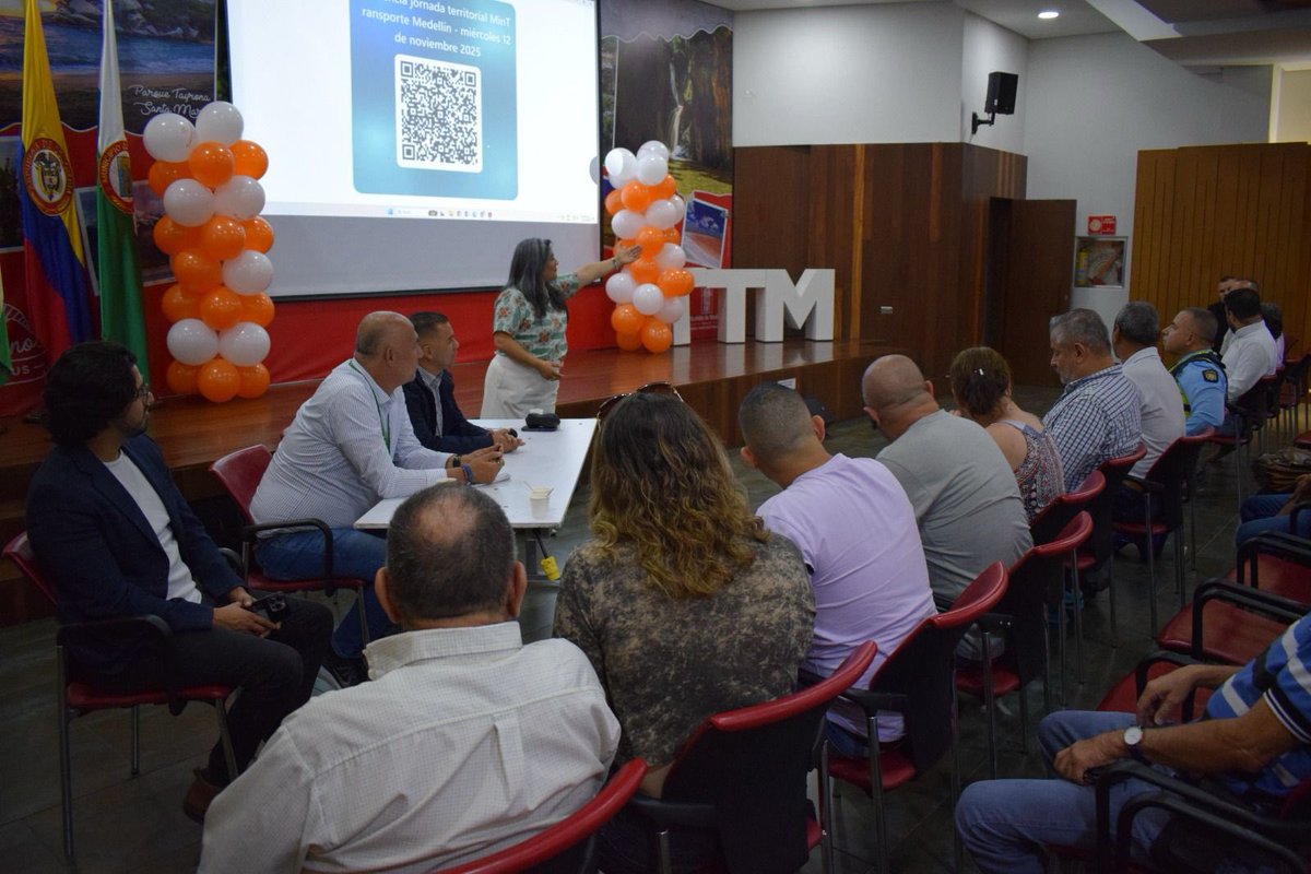 Seguimos recorriendo el país. Hoy llegamos a la Terminal del Norte de Medellín para fortalecer el diálogo con los actores del transporte. Cada visita nos acerca a un sistema más eficiente, digno y al servicio de todos. #ConDignidadCumplimos <a href="/maferojas/">Mafe Rojas</a>