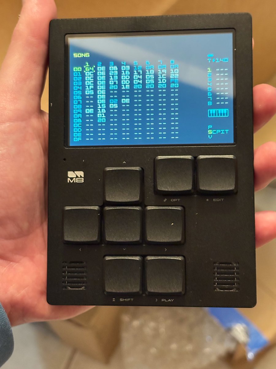 Got my hands on M8 v2. More powerful tracker than my first one on the #C64. IFYKYK