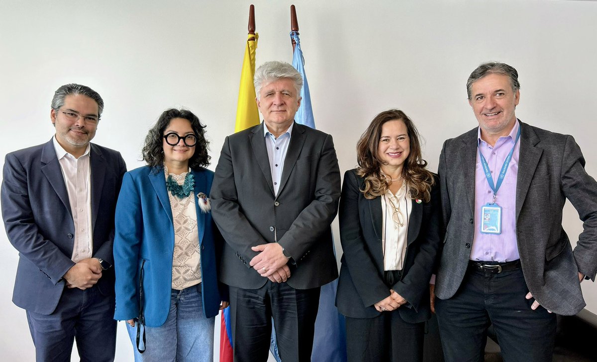 La <a href="/MisionONUCol/">Misión de la ONU en Colombia</a> y la <a href="/ARNColombia/">Agencia para la Reincorporación y la Normalización</a> continúan trabajando de manera articulada para fortalecer la reincorporación política, económica, social y comunitaria de las y los firmantes de paz, garantizando la no repetición y la construcción de una paz sostenible en 🇨🇴.
