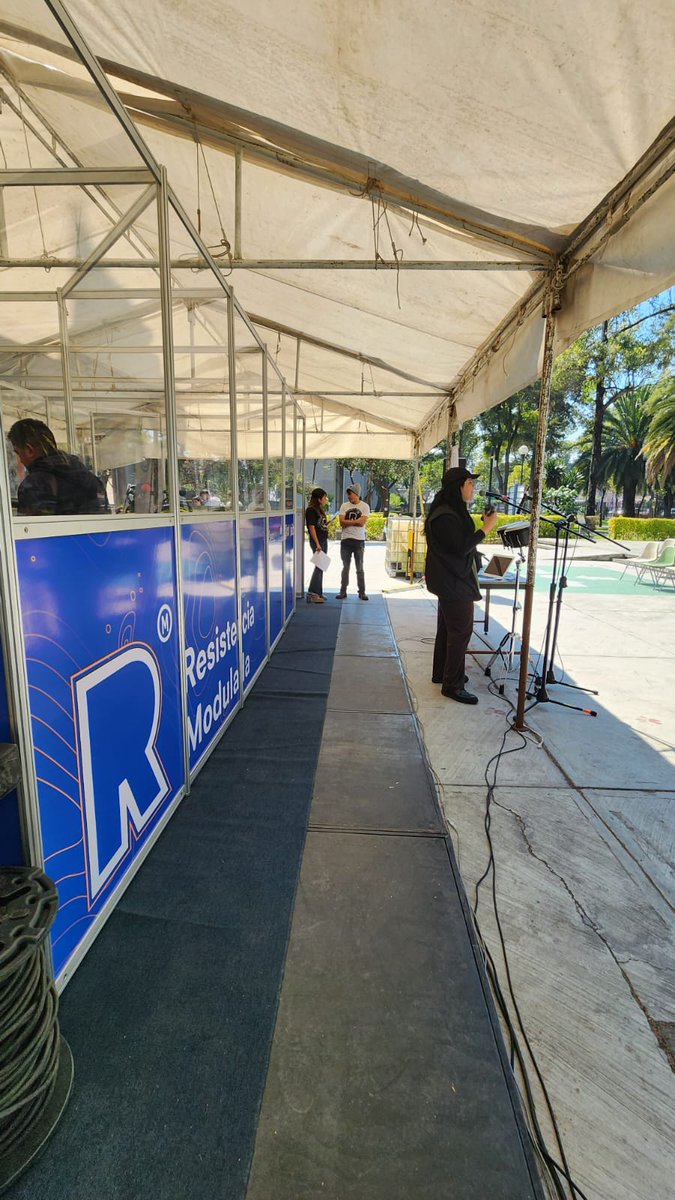 RModulada's tweet image. 💥 Nosotros la pasamos increíble en la @FESI_UNAM 🤩 @herbolaria_, la #Resistencia... ¡Hasta Goyo estuvo ahí! Escucha la transmisión de #VocesEnElCampus ft @Comunidad_UNAM ❤️ ¡Hoy en punto de las 20 horas por el 96.1 FM de @radiounam y radio.unam.mx! 📻
