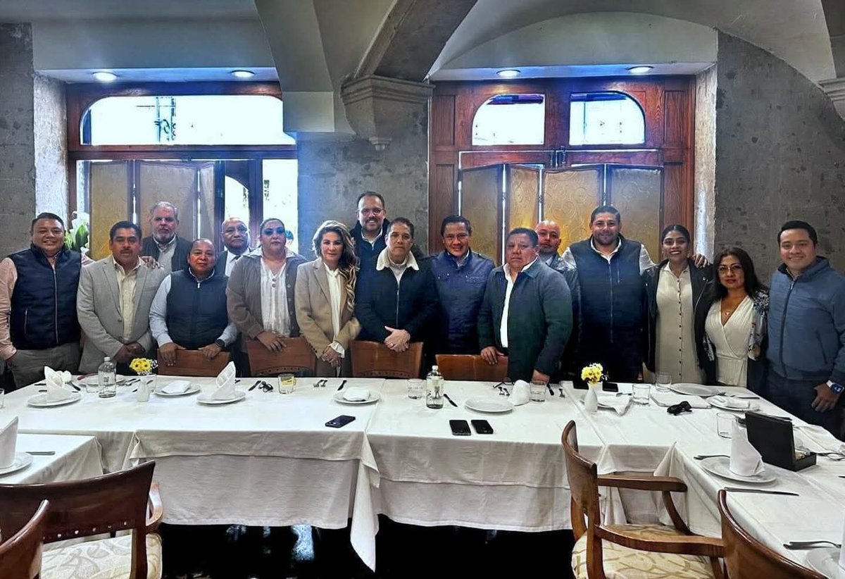 ▶️ Desde el Bloque Político de Partidos Locales del #PRD compartimos con 20 partidos de distintos estados y visiones políticas. ☑️ Diseñamos la visión de México desde lo local, impulsando el debate nacional y fortaleciendo a nuestras autoridades. ⚠️ ¡Seguimos sumando ideas! 🇲🇽