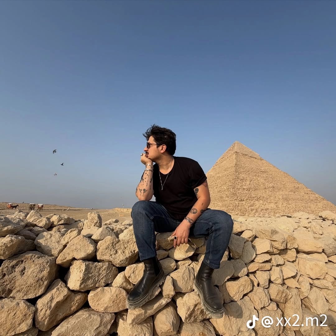 ahmedtahana's tweet image. الريس بيتفسح في مصر