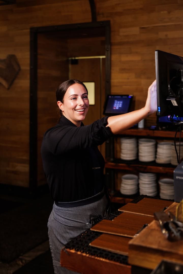 PPSLocal's tweet image. 🍽️ Keeping service seamless! With Priority Payments Local devices, taking orders at Cuzin&apos;s Seafood Clam Bar in Marlboro, NJ is fast, easy, and secure—so the team can focus on what matters most: their guests. 💳