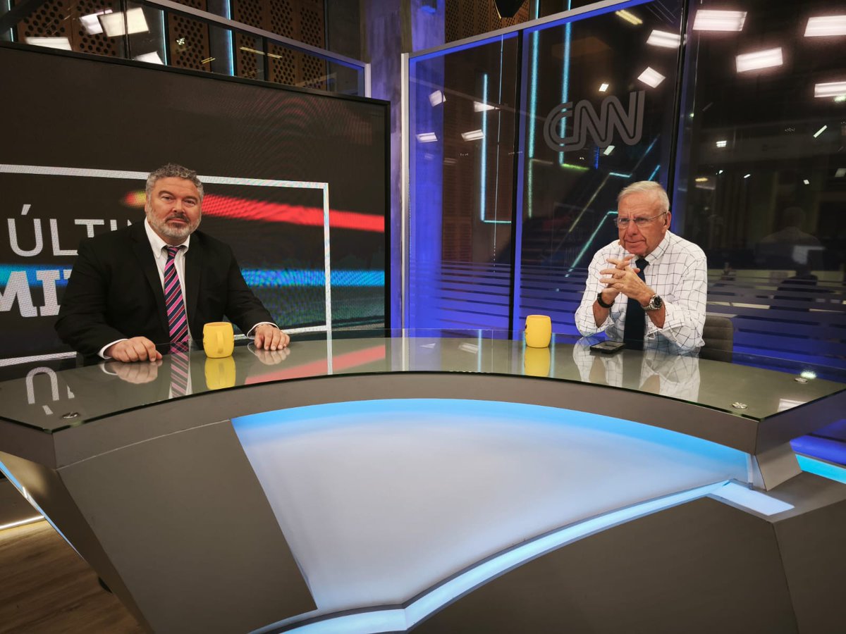 📺 Esta noche en <a href="/CNNChile/">CNN Chile</a>  en Última Mirada estará junto a @fernandopaulsen el presidente del #INJPL Francios Ríos L.

Desde las 23 horas, conversarán sobre el voto obligatorio, sanciones y multas por no sufragar.

¡No te lo pierdas!