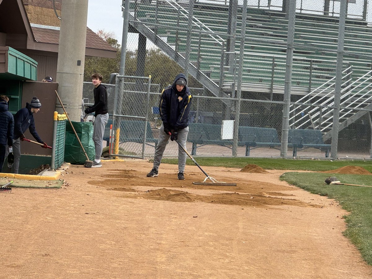 Prior Lake Baseball tweet media