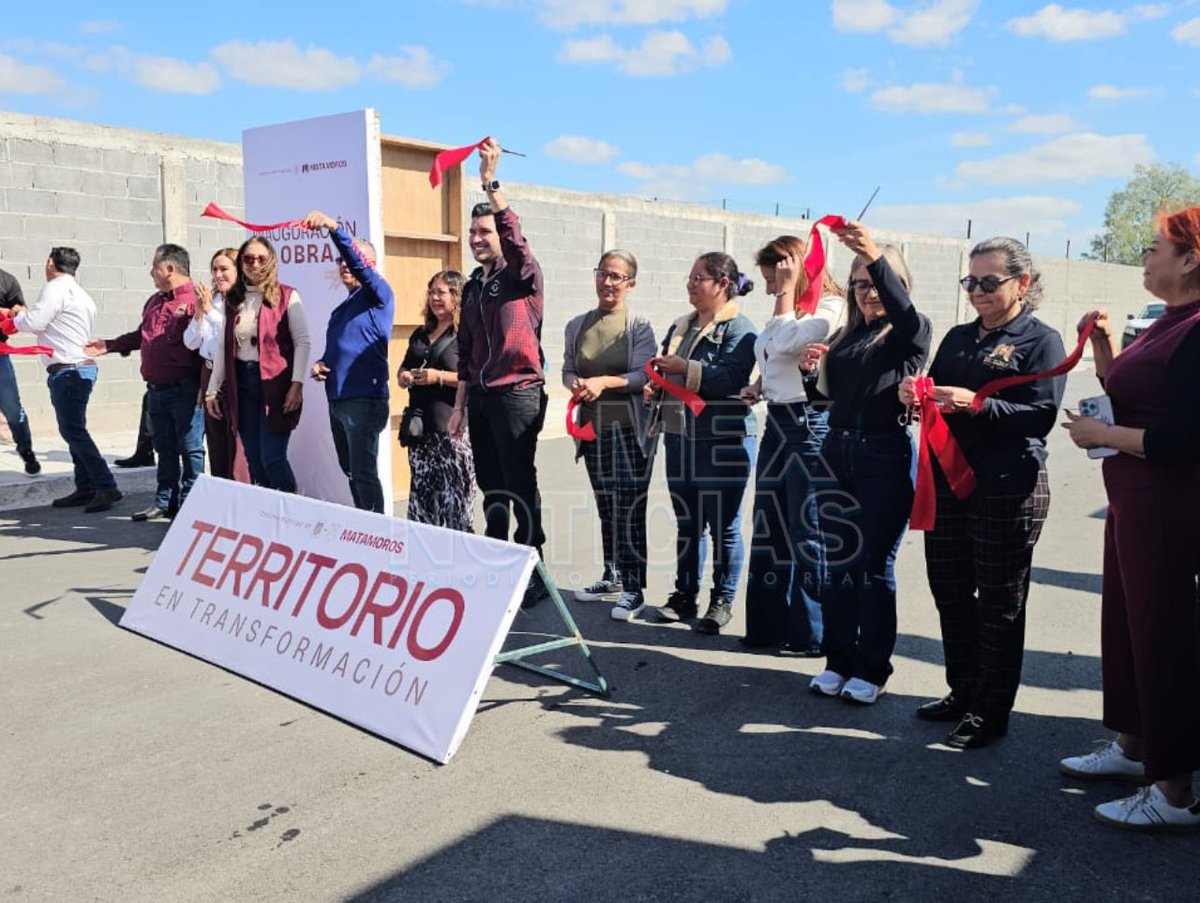 MexNoticiasMx's tweet image. 🔷  #Pavimentación | Con inversión de 5 millones de pesos, más de 3 mil habitantes de la colonia La Joya se benefician con nueva pavimentación

NOTA COMPLETA EN EL LINK 👇: 

mexnoticias.mx/matamoros/con-…

#Comparte #Matamoros