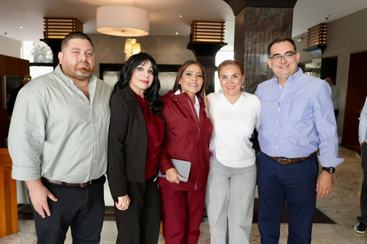 Agradezco al diputado <a href="/aramirezcuellar/">Alfonso Ramírez Cuéllar</a> por convocar esta importante reunión de alcaldes de #BajaCalifornia en #Tijuana.
Fue un espacio valioso para compartir las necesidades de nuestros municipios y fortalecer la coordinación con la <a href="/Mx_Diputados/">H. Cámara de Diputados</a> en beneficio de nuestra gente.