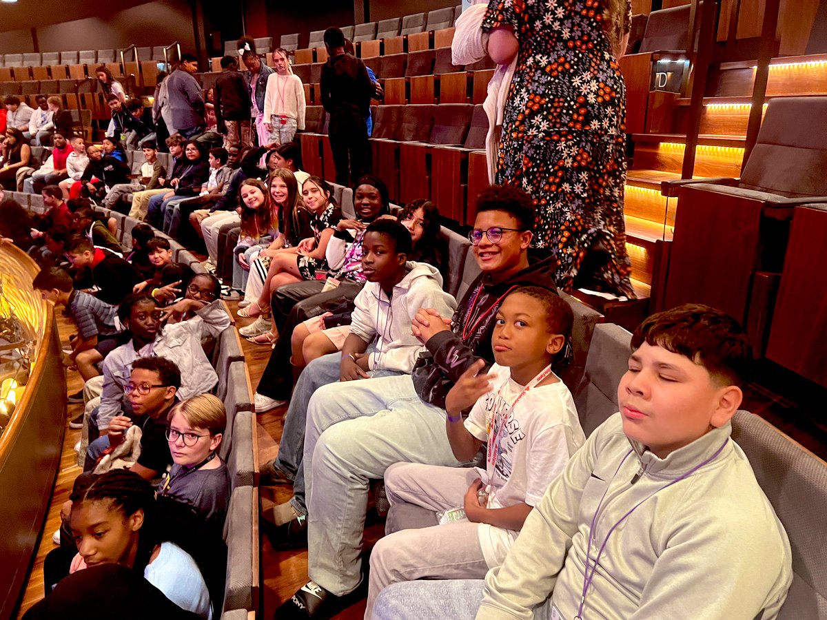 FMMSMrGaray's tweet image. Classy vibes at the Winspear Opera! 🎭🎶