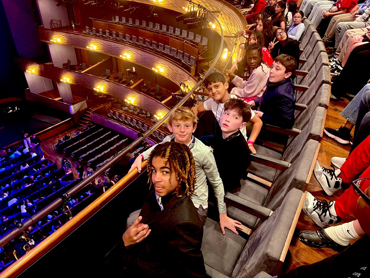 FMMSMrGaray's tweet image. Classy vibes at the Winspear Opera! 🎭🎶