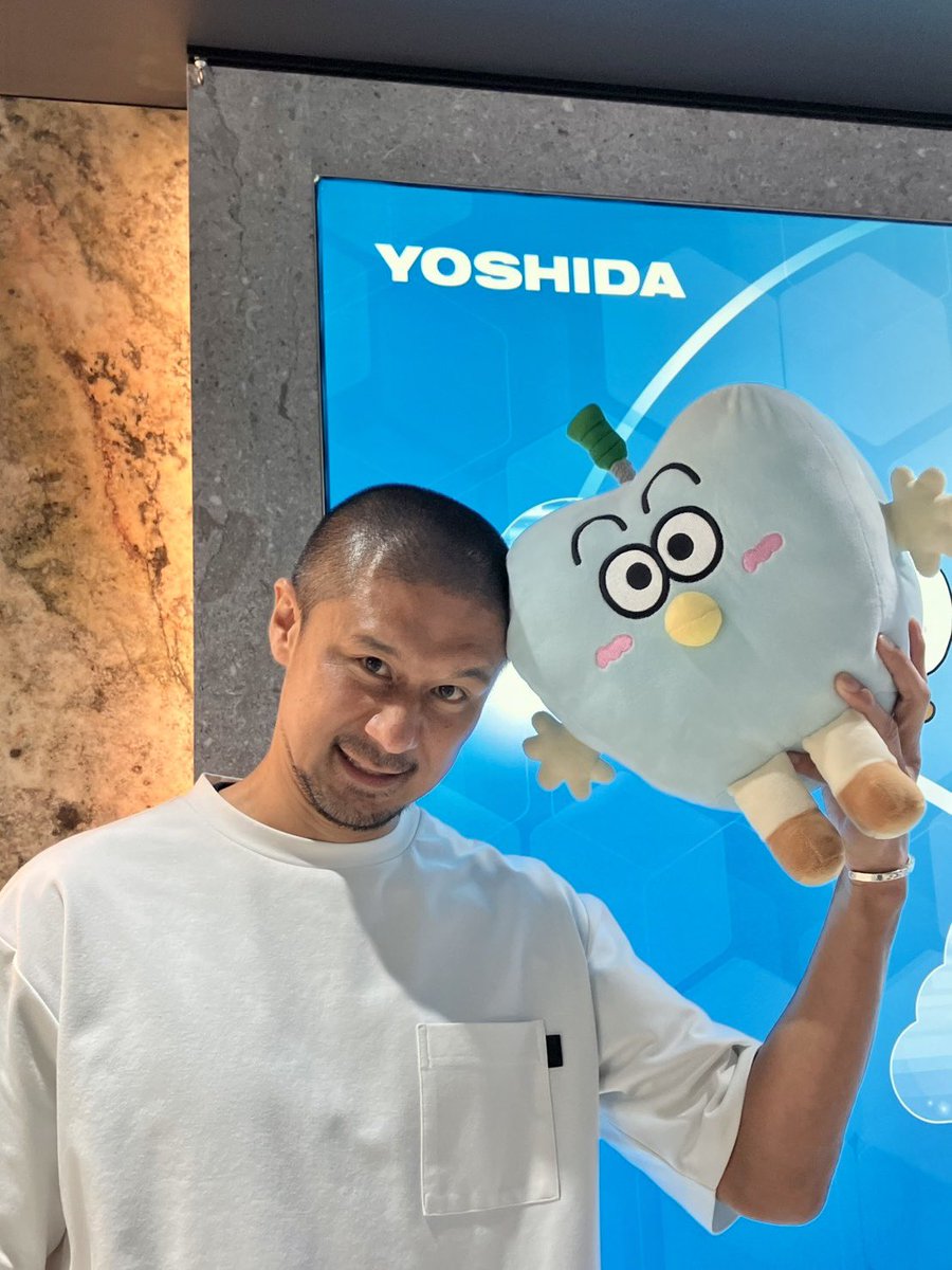 本日、元日本代表で現在はサッカー解説などでご活躍中の坪井慶介さんが