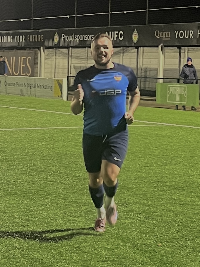 Our Men’s First Team picked up a strong 3–0 victory at Kennington FC tonight 👏

⚽ Goals from Joe Kay, Marshall Wratten, and Player of the Match Harry Taylor sealed all three points and another clean sheet!

#FSF #FeelTheForce