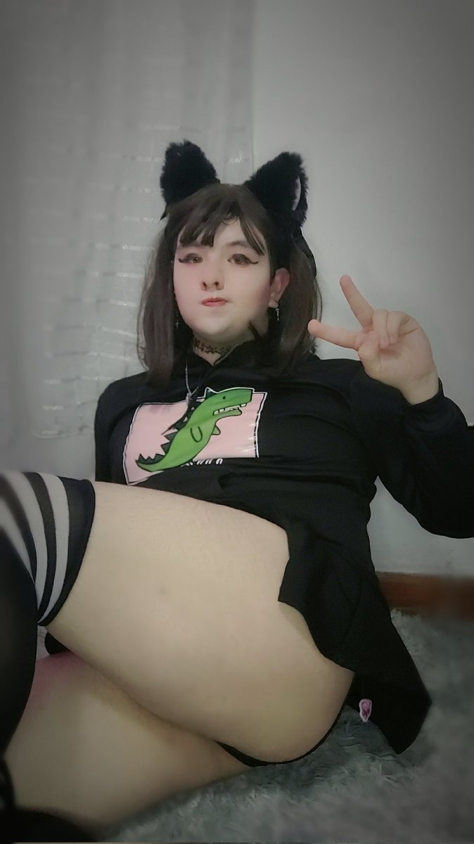 Sherynmagit's tweet photo. Solo una gatita con energía de dinosaurio 🐾🦖 , demasiado feroz? 🥺
#Femboy #Kawaii #Cute #Catgirl #Catears https://t.co/YVTOwW2VAm