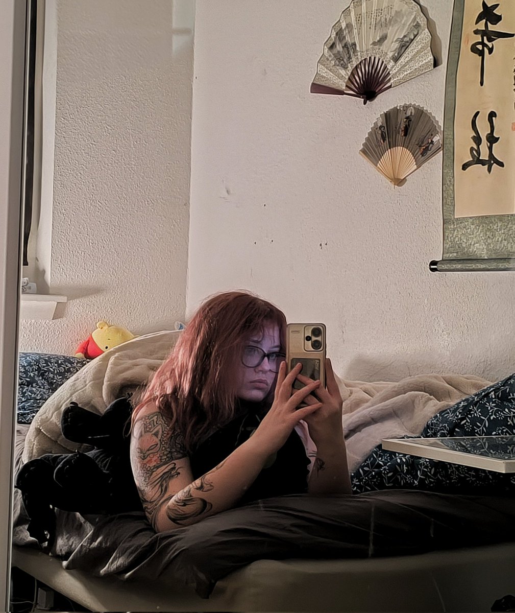 Plenty of room for me and my plushies 😌 (be my plushie?🥺👉🏼👈🏼)