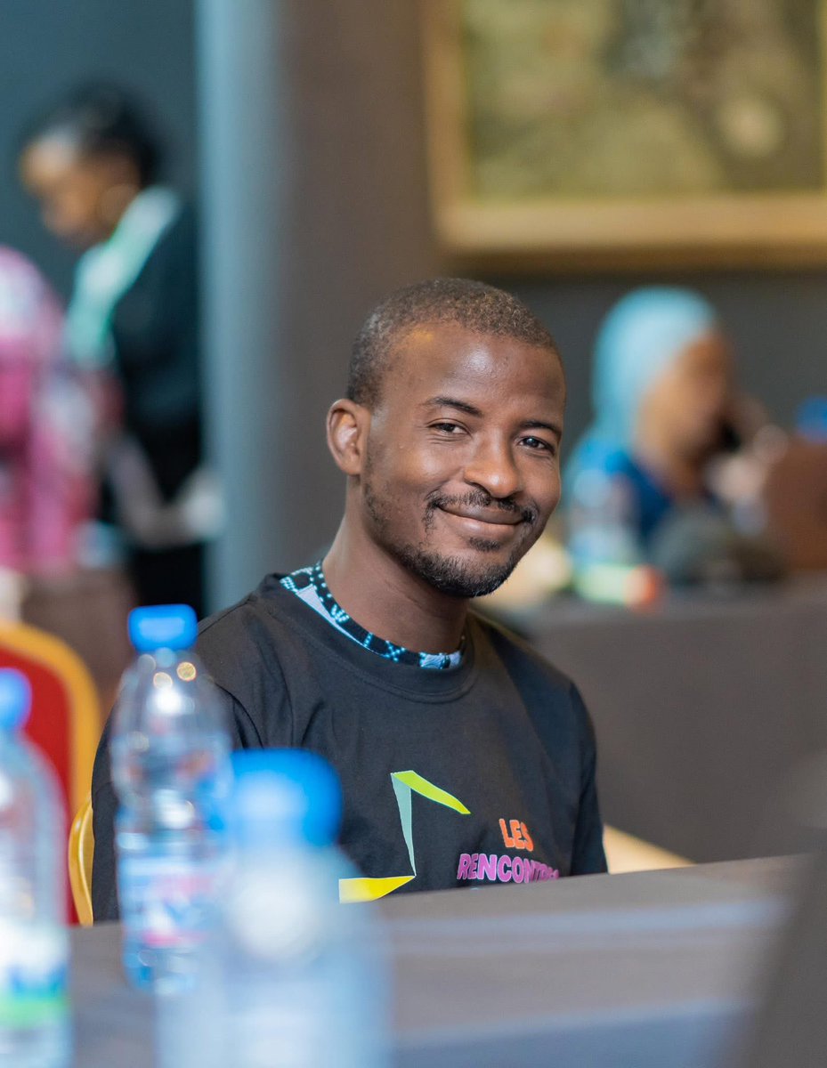 Première session #RCM2025

Juste après le lancement officiel, place à la réflexion !

La première session a été animée par Salif Sanogo, journaliste et formateur principal, autour d’un thème : Comprendre la désinformation, les fake news et leurs impacts.

 #LaFemmeEnMoi