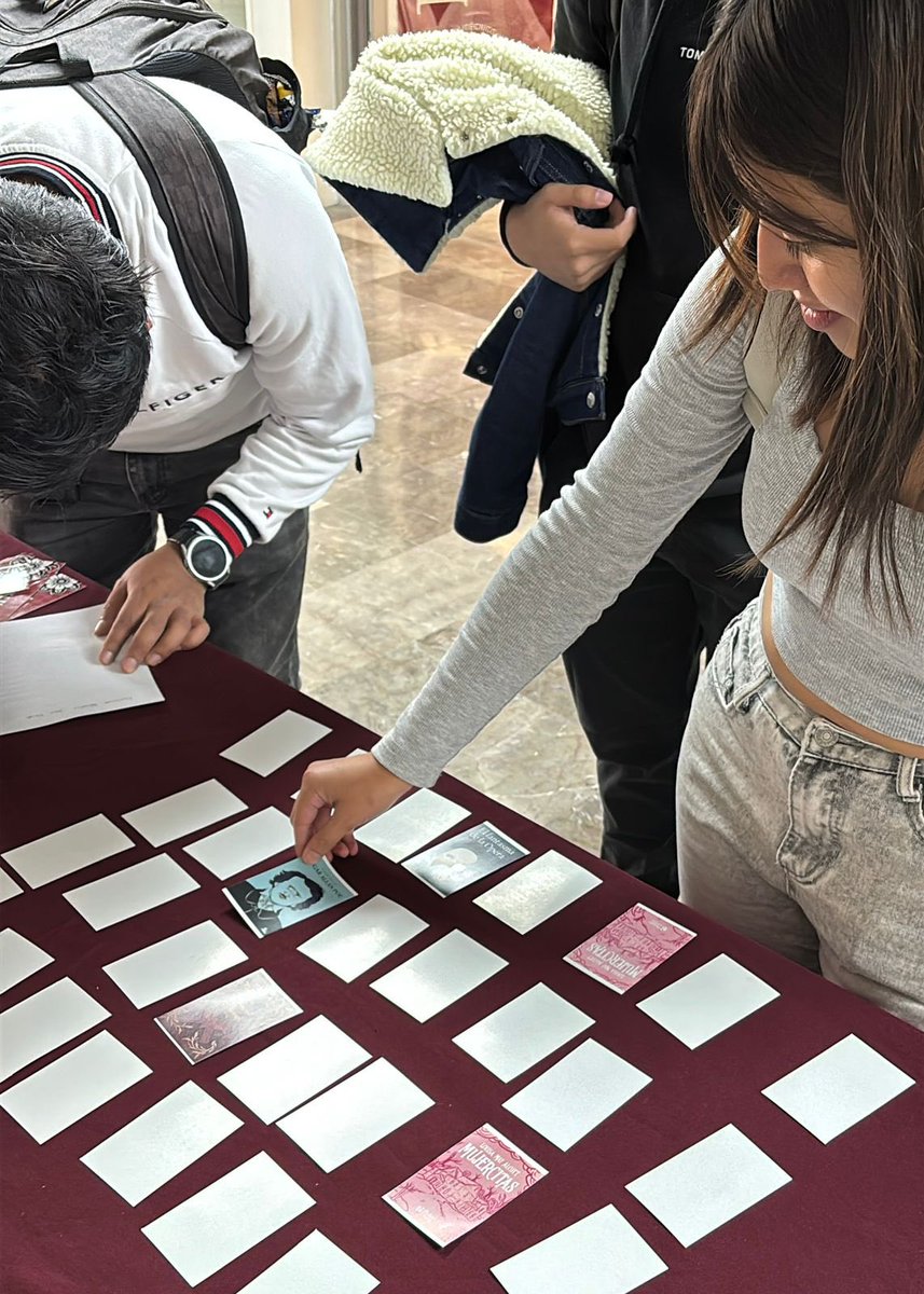 Para el #DíaNacionalDelLibro jugamos memorama con nuestros autores y libros favoritos. 

<a href="/IPN_MX/">IPN</a> 
<a href="/sse_ipn/">Secretaría de Servicios Educativos IPN</a> 
<a href="/FCEMexico/">Fondo de Cultura Económica</a>